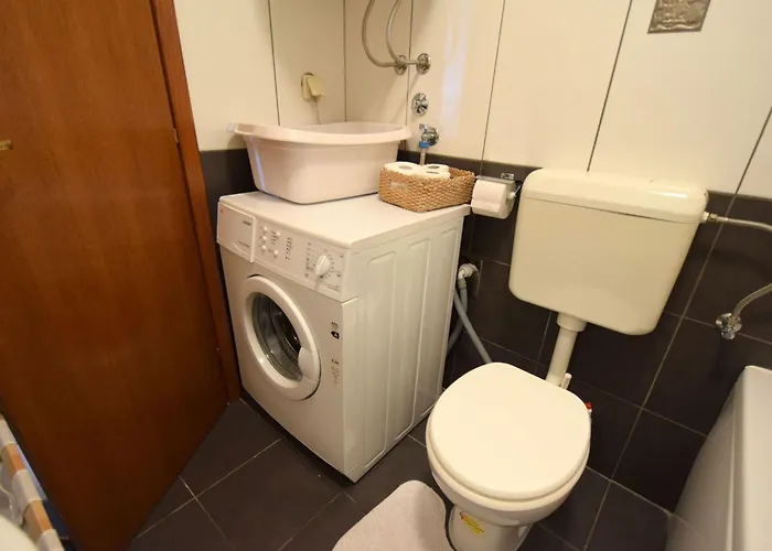 Mirela By Interhome Apartman Malinska